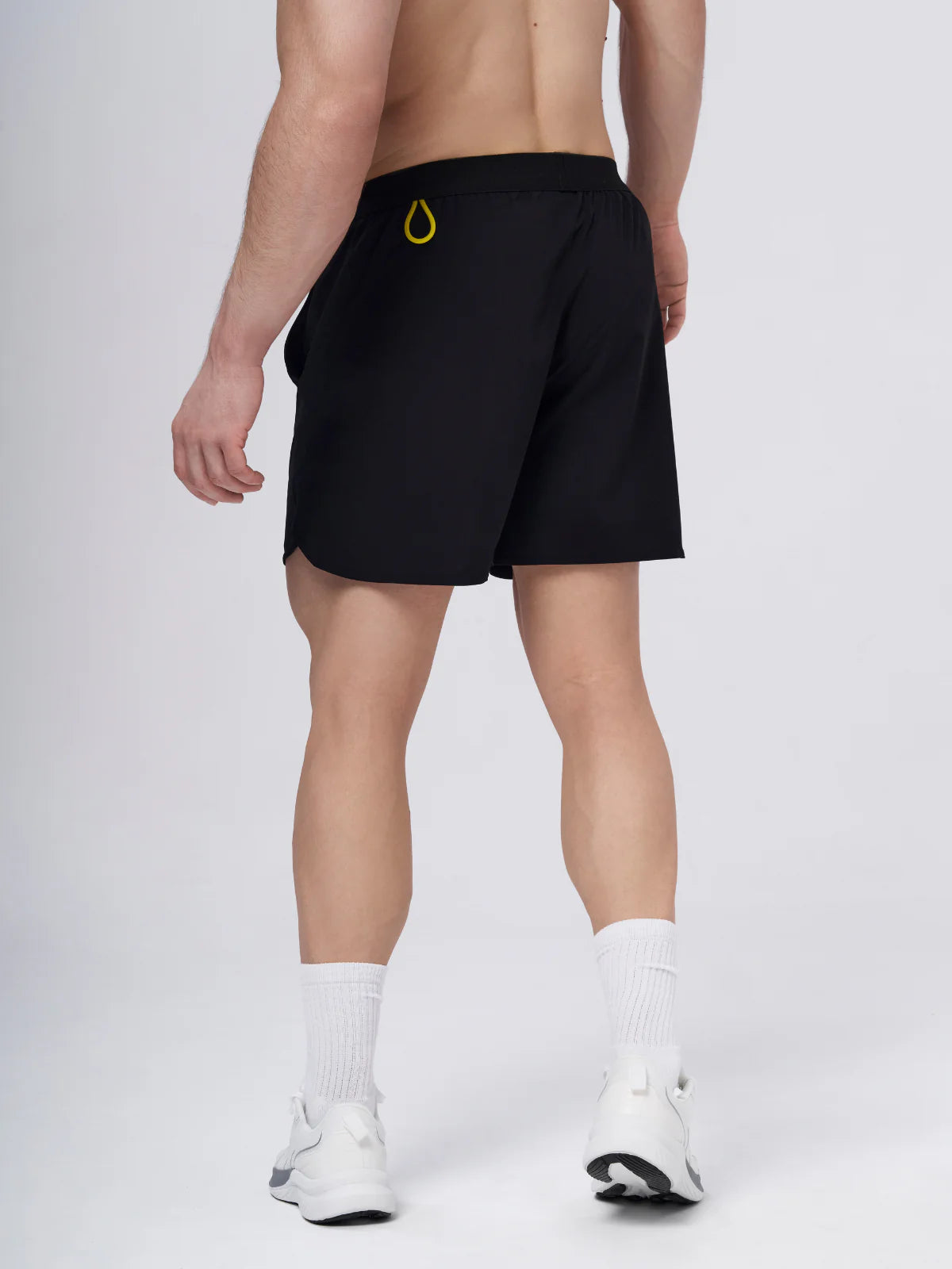Short Negro Hombre de espalda